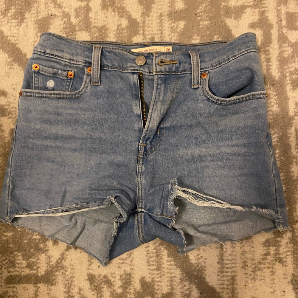 levi shorts